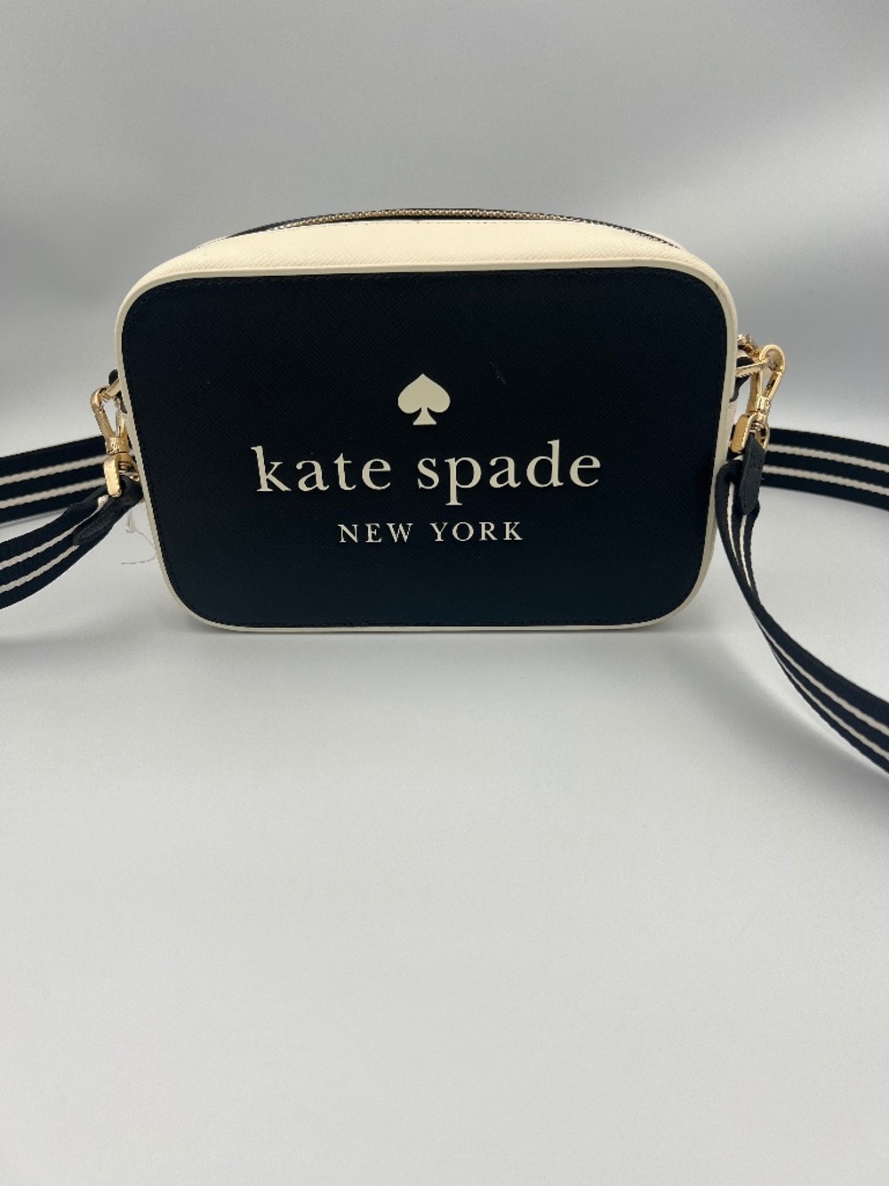 NEW KATE SPADE MINI CAMERA BAG